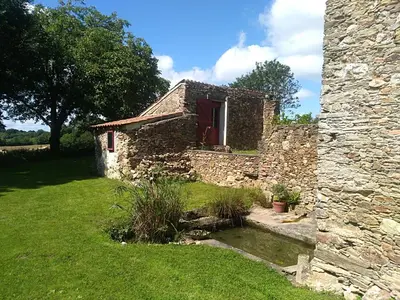 Jardin de l'établissement La Petite Maison dans la Prairie