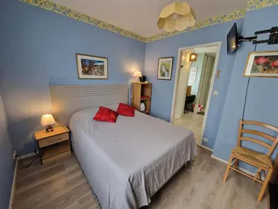 Un ou plusieurs lits dans un hébergement de l'établissement Chatelaillon-Plage Centre-Ville: Apt 4 pers, balcon, parking, piscine, wifi - FR-1-706-21