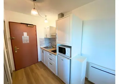 Cuisine ou kitchenette dans l'établissement AU 237'- Résidence Aquatis - Futuroscope - La Conciergerie.