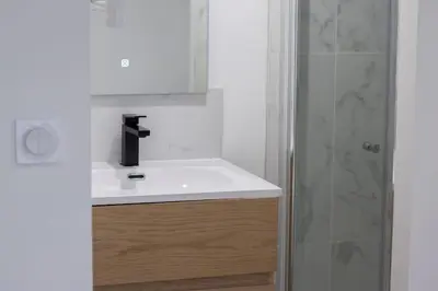 Salle de bains dans l'établissement L'Écrin De L'Hyper Centre