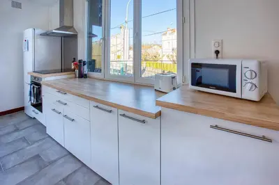 Cuisine ou kitchenette dans l'établissement L'Oasis Urbaine à Angoulême - Pro ou Groupe