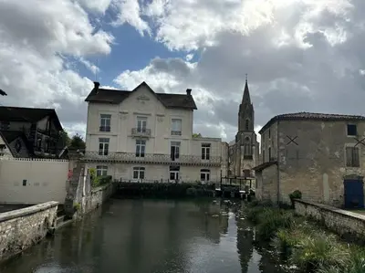 Vue sur la rivière ou le fleuve situé(e) à proximité de la maison de vacances