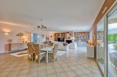 Coin salon dans l'établissement Villa Migron - Charmante maison avec piscine