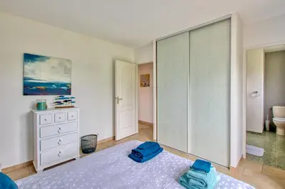 Un ou plusieurs lits dans un hébergement de l'établissement Villa Migron - Charmante maison avec piscine