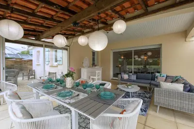 Coin salon dans l'établissement Villa Migron - Charmante maison avec piscine