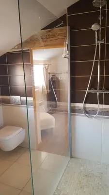 Salle de bains dans l'établissement Gîte Chez Chenon