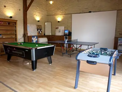 Salle de jeux dans l'établissement Le Manoir de La Foye