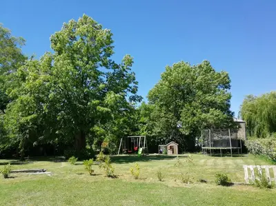 Jardin de l'établissement Charmante maison dans joli village