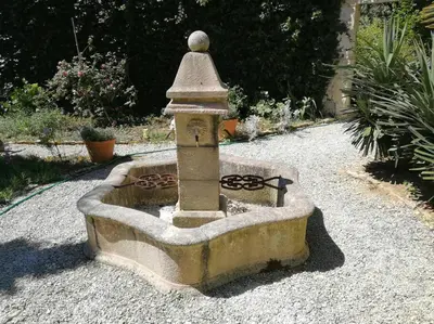 Jardin de l'établissement Charmante maison dans joli village
