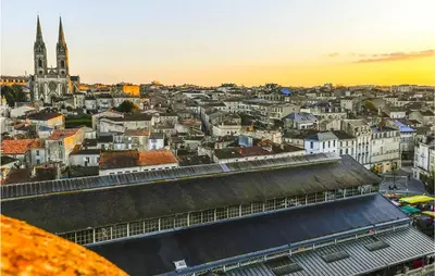 Vue générale sur Souvigné ou vue de la ville depuis la maison de vacances