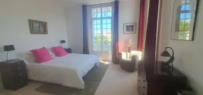 Un ou plusieurs lits dans un hébergement de l'établissement Villa Art Nouveau