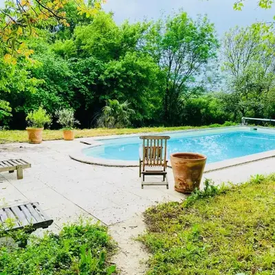 Villa spacieuse à Prailles-La Couarde avec piscine privée 100 m² !