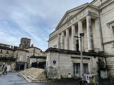 Plan de l'établissement Cosy Louvel, Superbe apt au cœur d'Angoulême