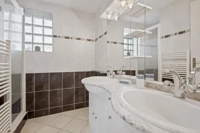 Salle de bains dans l'établissement Villa Vanille