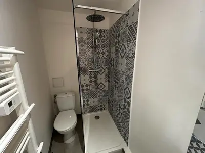 Salle de bains dans l'établissement Le Songe bleu - centre ville - netflix