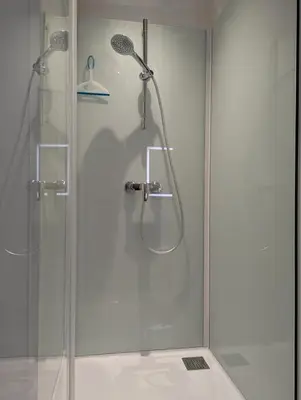 Salle de bains dans l'établissement Gîte Clémathite