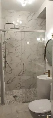 Salle de bains dans l'établissement Le CocoOn Doré