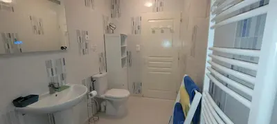 Salle de bains dans l'établissement Les fins bois