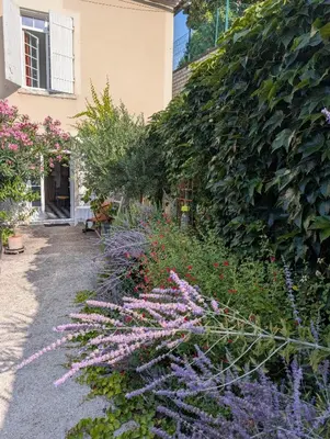 Jardin de l'établissement Au Logis de Véchillot