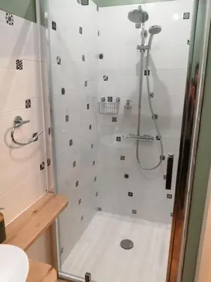 Salle de bains dans l'établissement Au Logis de Véchillot