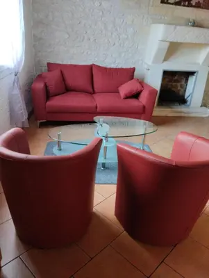 Coin salon dans l'établissement Domaine la belle charentaise