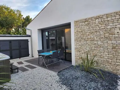 Terrasse ou espace extérieur de l'établissement Cocon pour 2 avec jacuzzi