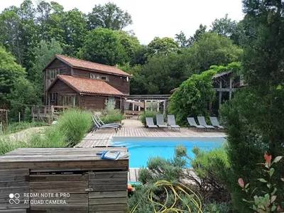 Piscine de l'établissement La caronnière ou située à proximité