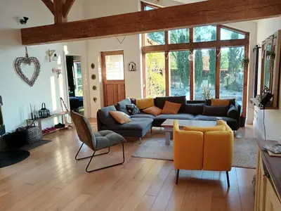 Coin salon dans l'établissement La caronnière