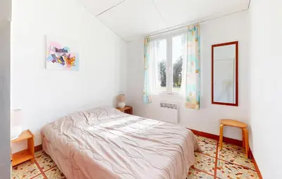 Un ou plusieurs lits dans un hébergement de l'établissement Stunning Home In Saint-Savinien