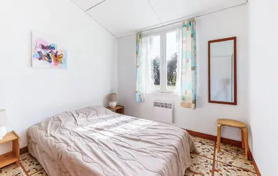Un ou plusieurs lits dans un hébergement de l'établissement Stunning Home In Saint-Savinien