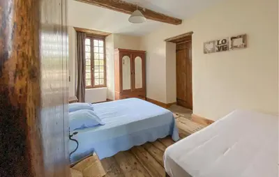 Un ou plusieurs lits dans un hébergement de l'établissement Lovely Home In Chiché