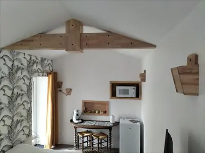 Cuisine ou kitchenette dans l'établissement Logement entier 3 pièces et terrasse