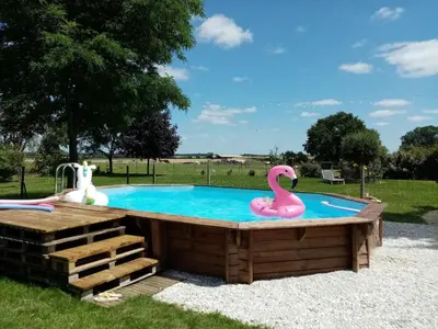 Piscine de l'établissement Les Gîtes de la Roche Élie ou située à proximité