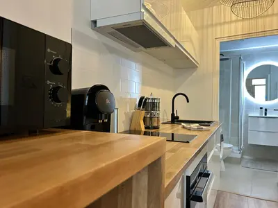 Cuisine ou kitchenette dans l'établissement LE PETIT NIORTAIS - Centre ville - WIFI - NETFLIX - AMAZON