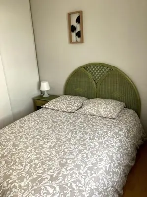 Un ou plusieurs lits dans un hébergement de l'établissement Apt T2 calme cozy hyper centre - vieux port - gare