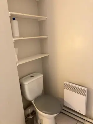 Salle de bains dans l'établissement Apt T2 calme cozy hyper centre - vieux port - gare