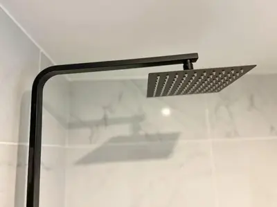 Salle de bains dans l'établissement MAISON LA FEUILLERAIE-8 personnes-standing Appart
