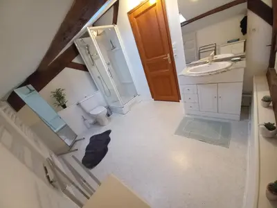 Salle de bains dans l'établissement La Fermette Aux Lamas
