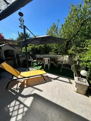 Jardin de l'établissement PARENTHÈSE Chambre Cosy proche Centre et Gare