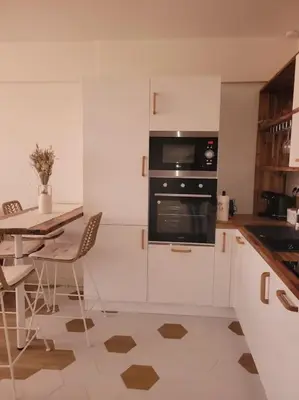 Cuisine ou kitchenette dans l'établissement Appartement au cœur de la cité d'Angoulême