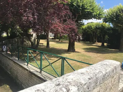 Jardin de l'établissement La Maison Saint Pierre, Aulnay