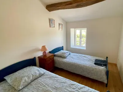 Un ou plusieurs lits dans un hébergement de l'établissement La Maison Saint Pierre, Aulnay