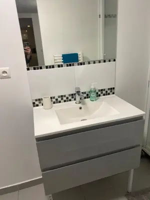 Salle de bains dans l'établissement Appartement F2 proche Futuroscope