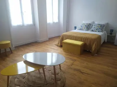 Plan de l'établissement Maison de ville très lumineuse
