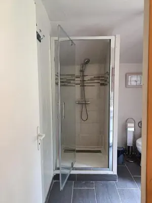 Salle de bains dans l'établissement COTTAGE