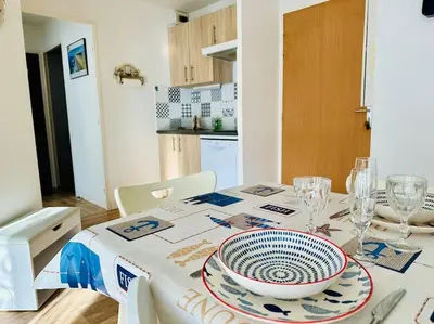 Cuisine ou kitchenette dans l'établissement L'encre bleue - 800 mètres de la plage