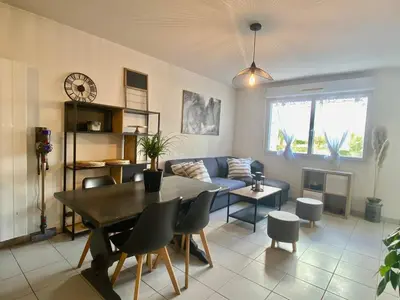 Coin salon dans l'établissement La Coquille: bright, cozy, 3 min from Parc Expo