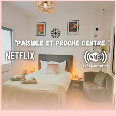 Un ou plusieurs lits dans un hébergement de l'établissement Studio lumineux proche du centre
