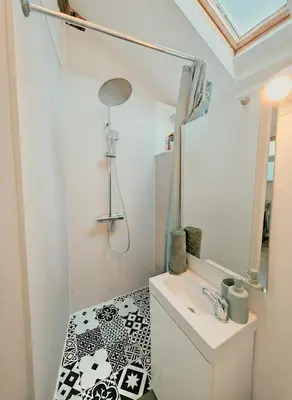 Salle de bains dans l'établissement Studio paisible proche centre