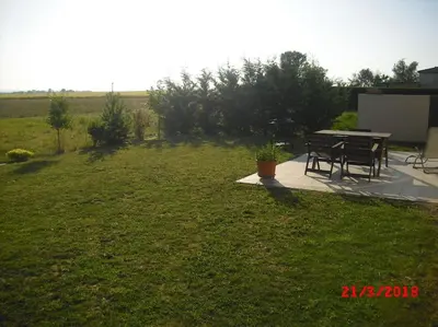 Plan de l'établissement Neuville de Poitou, maison avec vue